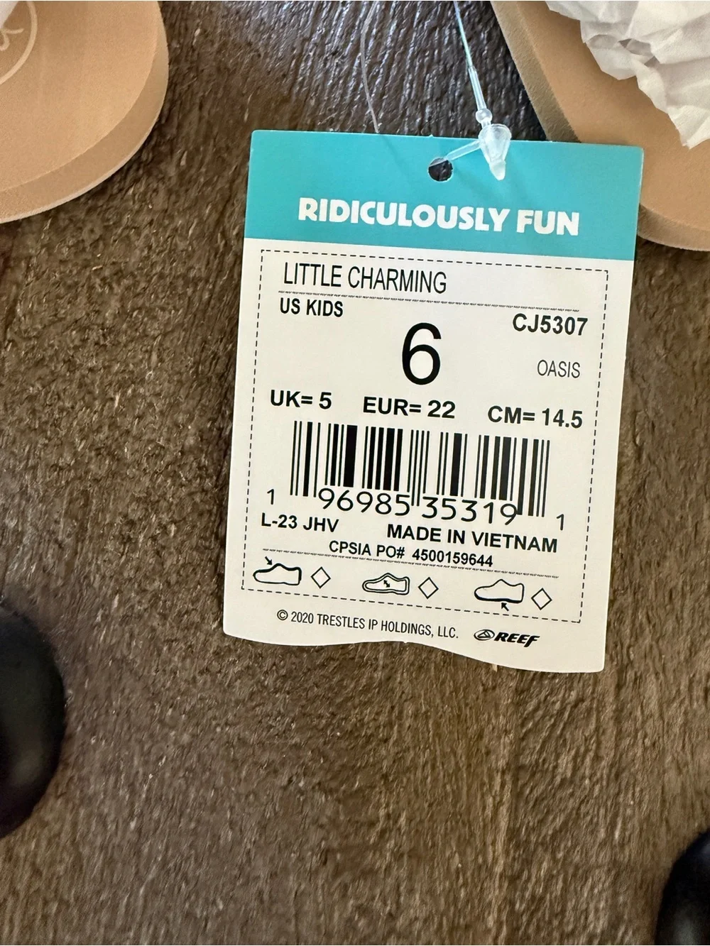 NWT Reef Little Charming Toddler Flip Flops Size 6 Tan Beach Sandals Summer Shoe